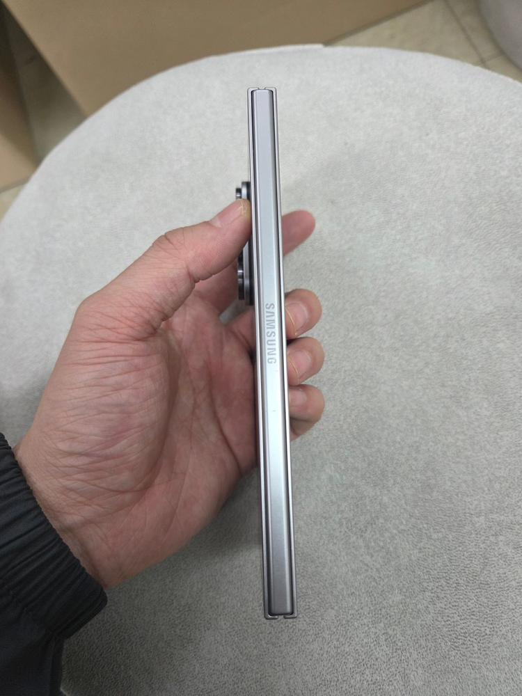 [140만]S급 갤럭시Z플립7 실버 512기가 이미지