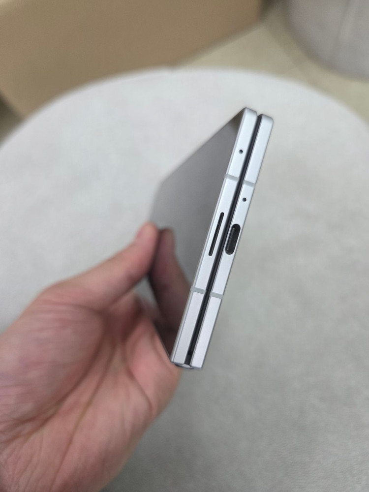 [140만]S급 갤럭시Z플립7 실버 512기가 이미지