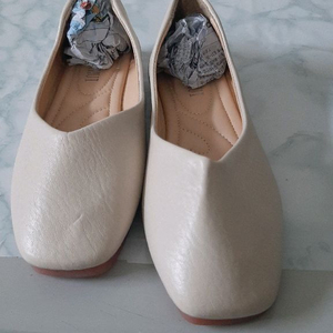 (새상품)아이보리 플랫슈즈(240) 이미지