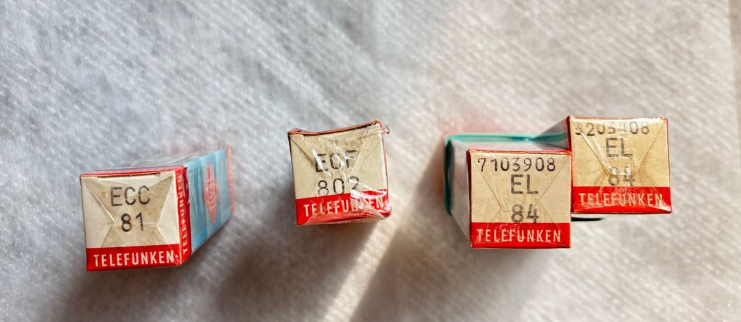 Telefunken텔레푼켄. 미개봉 3종(ECC81, ECF802, EL84) 판매 이미지