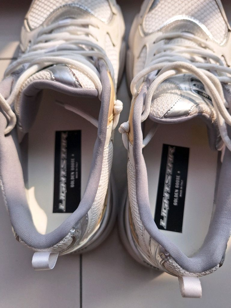 골든구스 라이트스타 판매해요 이미지