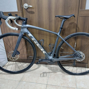 트렉 에몬다 sl6 로드자전거 이미지