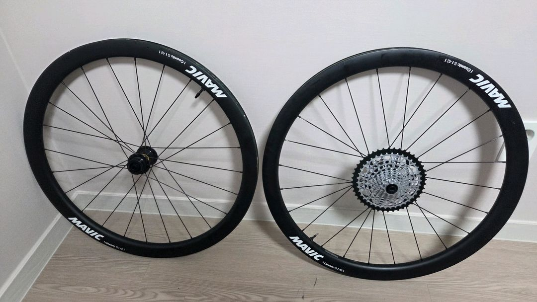 마빅 코스믹 S42 로드 그래블 휠셋 이미지