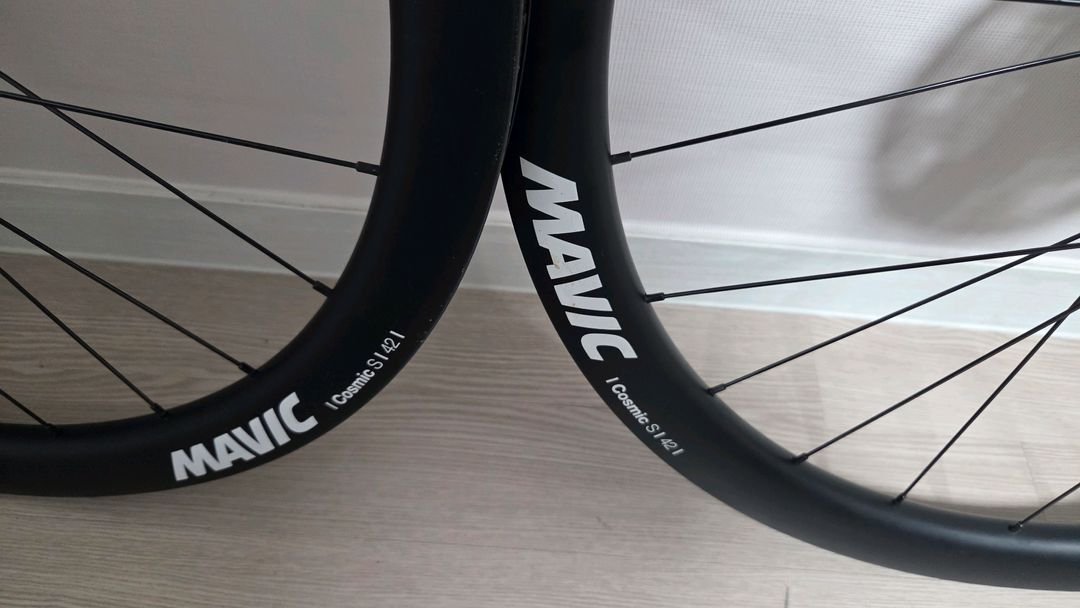 마빅 코스믹 S42 로드 그래블 휠셋 이미지