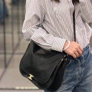 셀린느 소프트 트리오페 베사체백 블랙 카드지갑 이미지