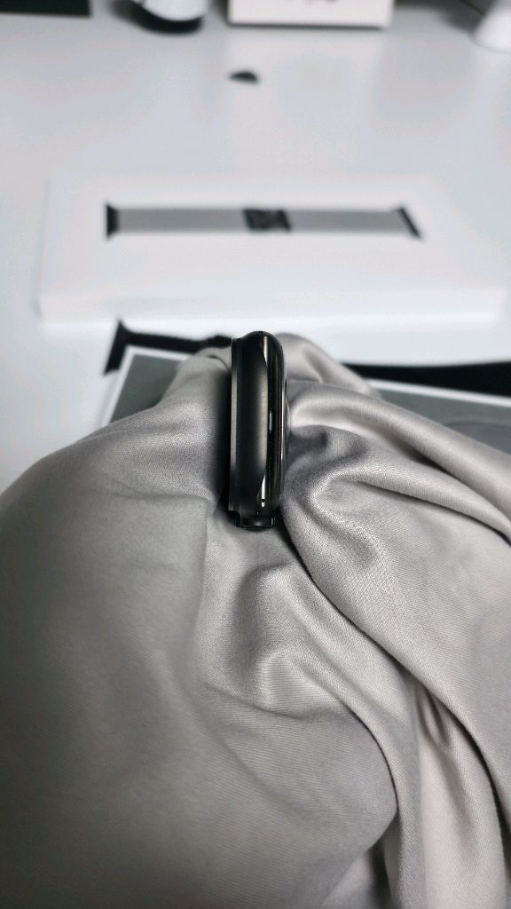 애플워치 울트라2+ 밀레니즈 루프 블랙 티타늄 이미지