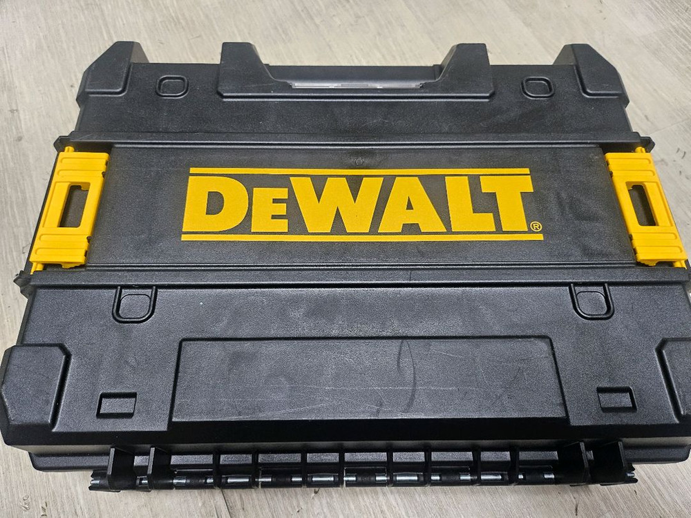 디월트 20V MAX 브러쉬리스 충전 해머 드릴 세트 이미지