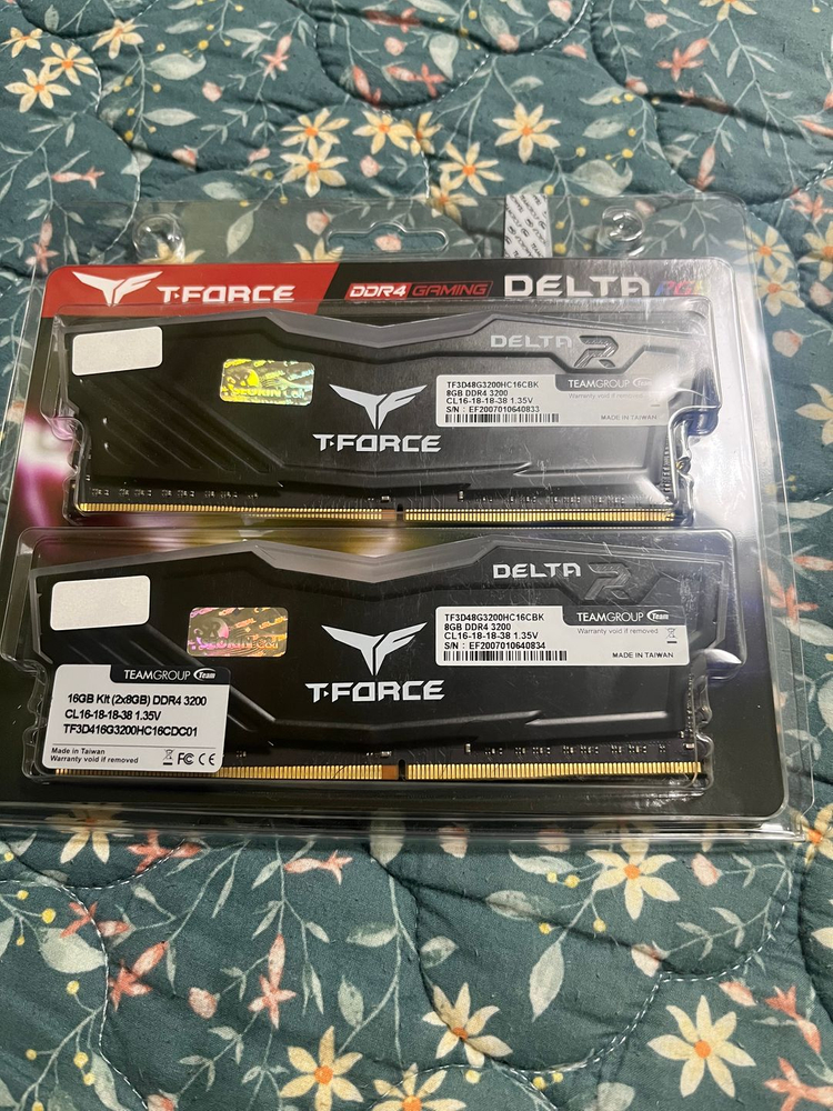 팀그룹 DDR4 3200MHz cl16 8GB x 2 메모리 팝니다 이미지