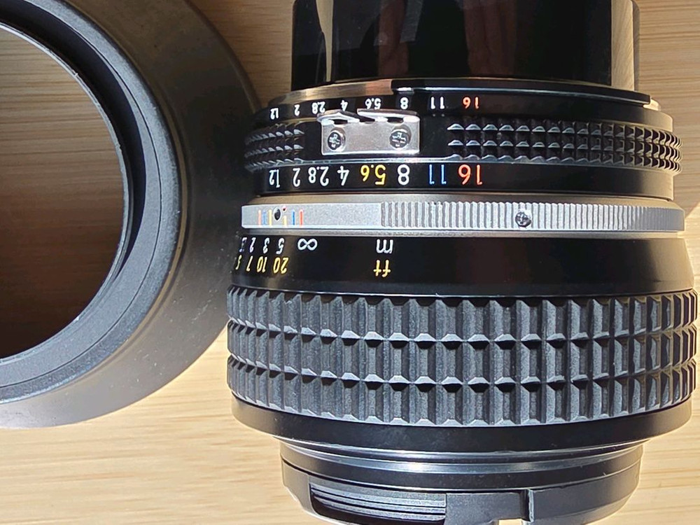 시그마SA 마운트로 개조된 니콘 50mm f1.2 AI-S 수동렌즈 이미지