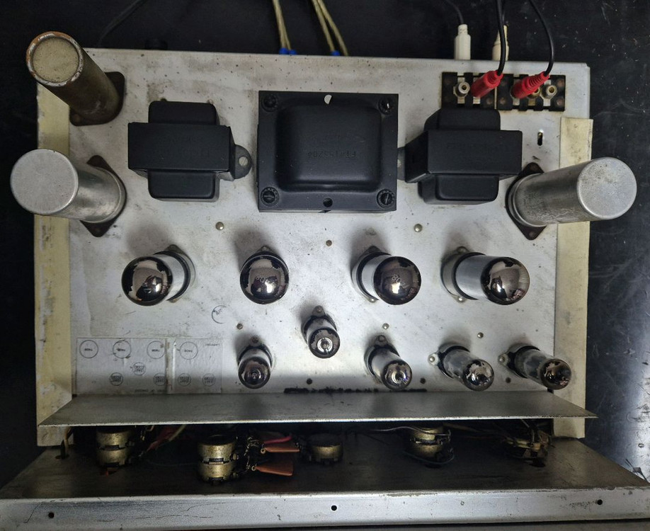 하만카돈 A300 진공관 인티앰프 이미지