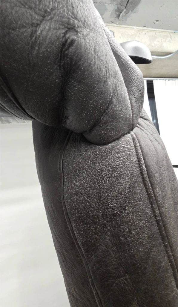 론트 리얼 무스탕 L 이미지