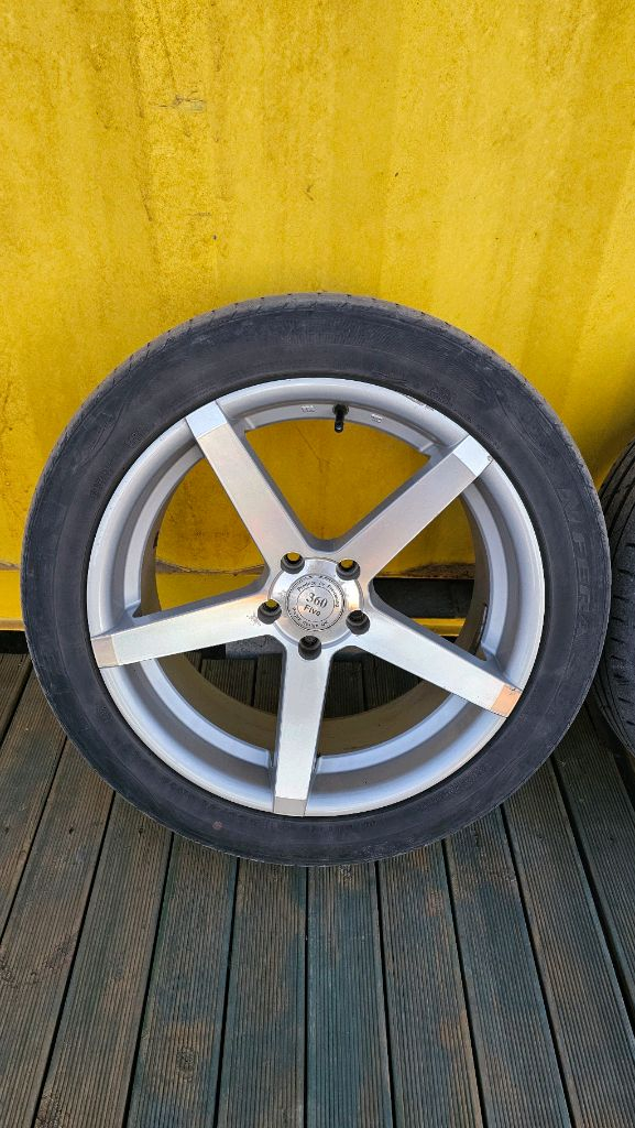 19인치 알로이 휠, 타이어 이미지