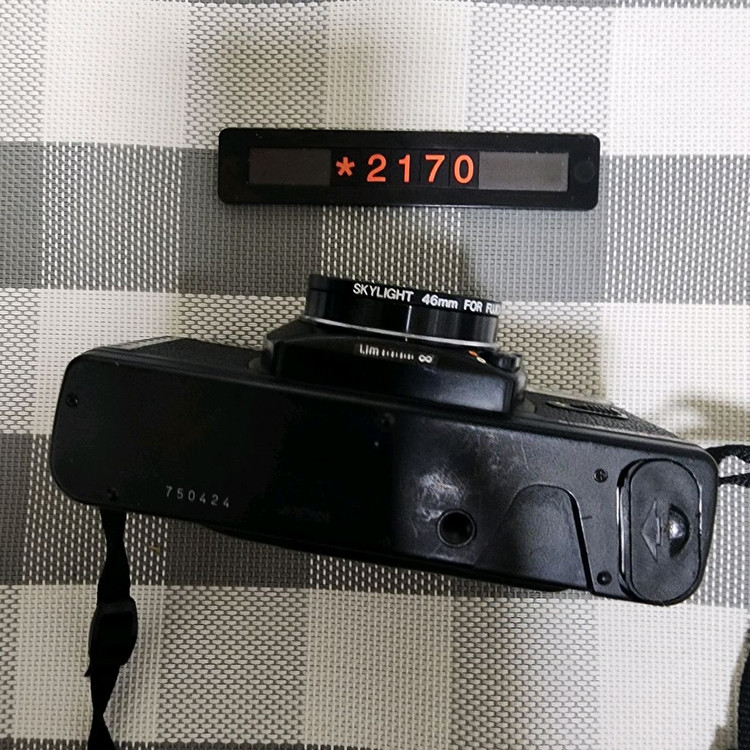 코니카 C 35 MF D 데이터백 필름카메라 이미지