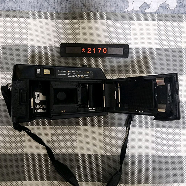 코니카 C 35 MF D 데이터백 필름카메라 이미지