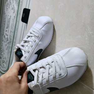 나이키키즈 코르테즈185(170~185) 착용2회 이미지