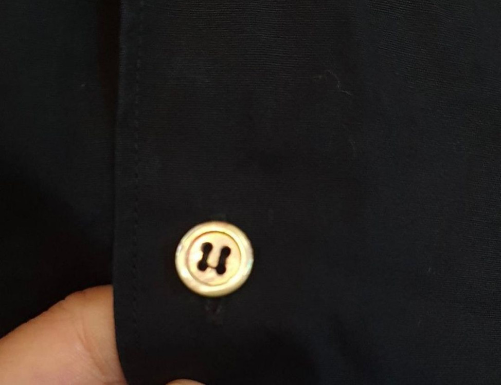 꼼데가르송 미니하트셔츠m사이즈자연스런착용감정도있습니다 이미지