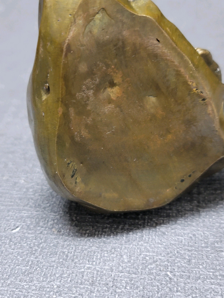 황동 엄마 모자 동브론즈 이미지