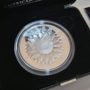 2025 아메리칸 리버티 1온스 해바라기 프루프 메달 은화 실버바 이미지