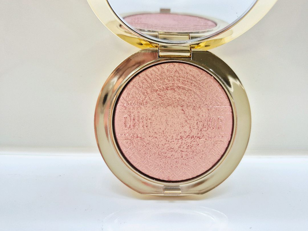 [한정판] 디올 포에버 글로우 루미나이저 002 코랄 뤼미에르 홀리데이 하이라이터 이미지