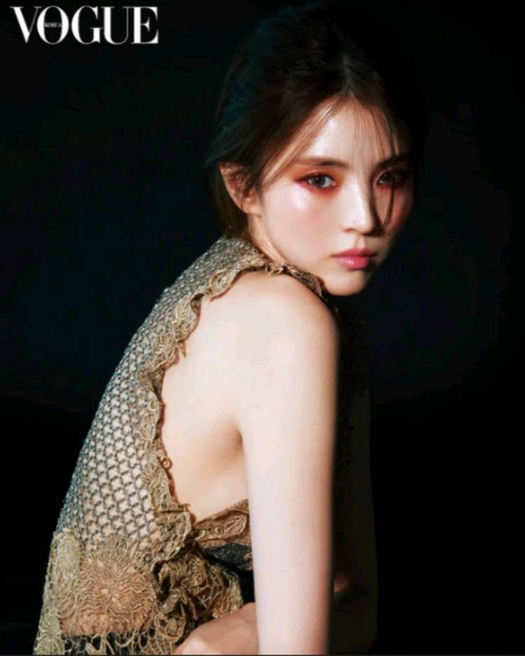 [한정판] 디올 포에버 글로우 루미나이저 002 코랄 뤼미에르 홀리데이 하이라이터 이미지