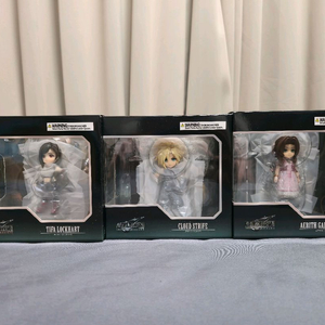어도러블아츠 파이널판타지7 티파 클라우드 에어리스 피규어 이미지