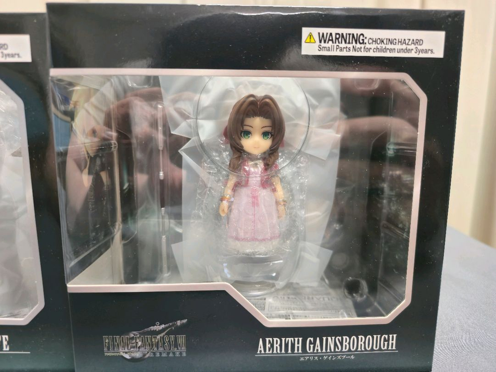 어도러블아츠 파이널판타지7 티파 클라우드 에어리스 피규어 이미지