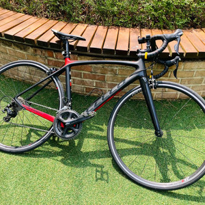 카본105급로드. 첼로 케인105. 이미지