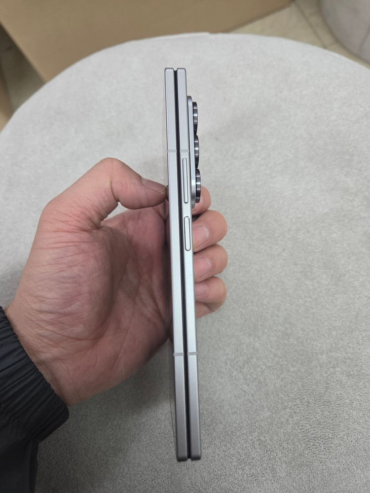 [140만]S급 갤럭시Z플립7 실버 512기가 이미지