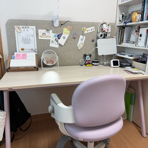 아동책상 의자 세트 이미지