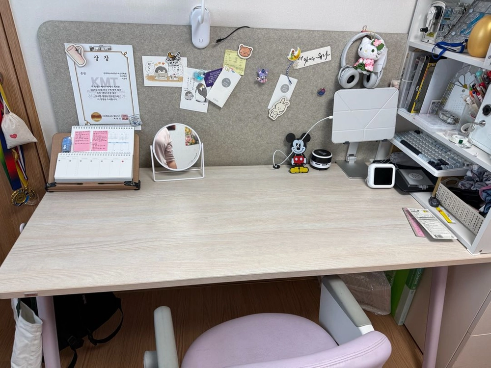 아동책상 의자 세트 이미지