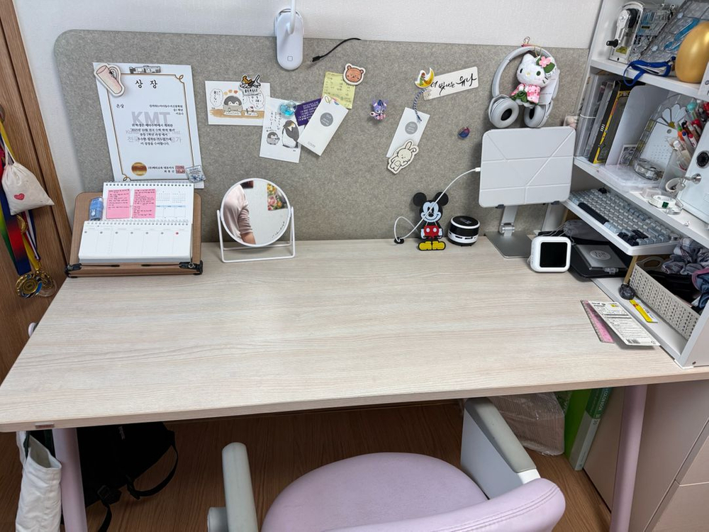 아동책상 의자 세트 이미지