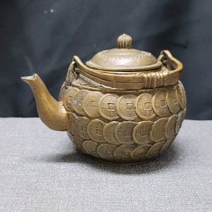 황동 엽전 주전자 이미지