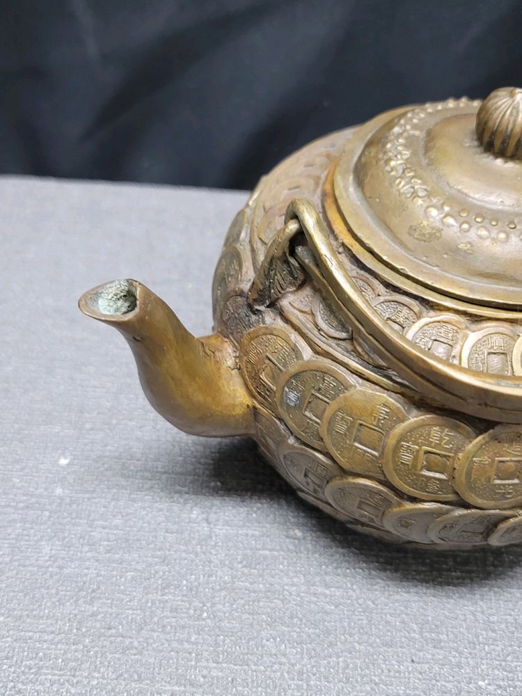 황동 엽전 주전자 이미지