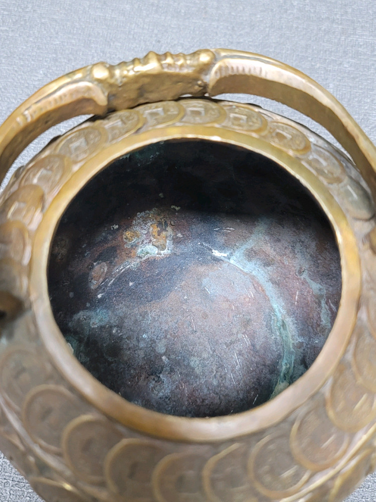 황동 엽전 주전자 이미지