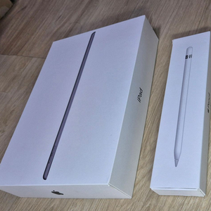 아이패드 8세대(32GB Wi-Fi)&펜슬 상자 이미지