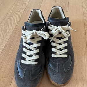 마르지엘라 독일군 블랙 37 240 이미지