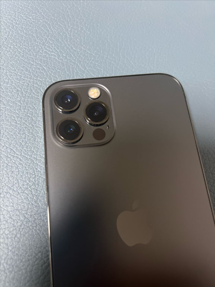 아이폰12프로 이미지