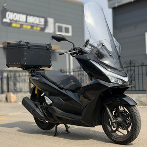 혼다 pcx125 25년식 1만8천키로 배달셋팅 저렴하게 판매합니다! 이미지