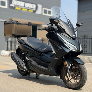 혼다 포르자350 25년식 2만키로 배달셋팅 저렴하게 판매합니다! 이미지