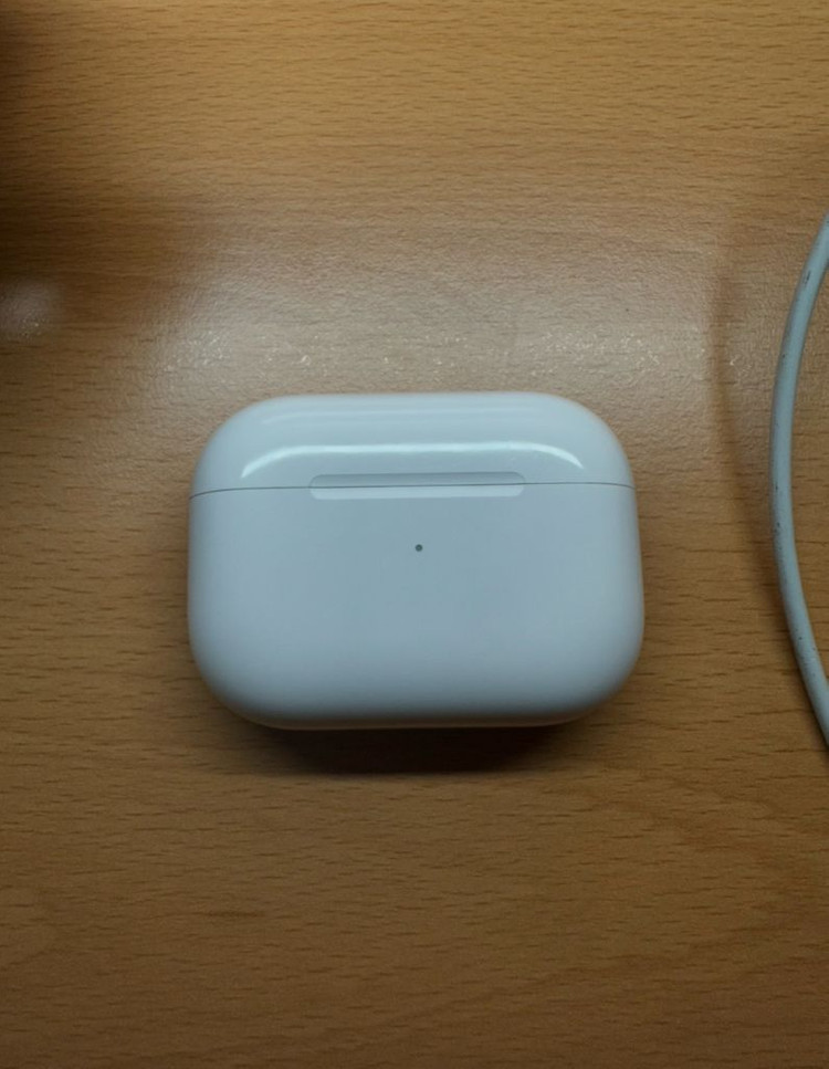 에어팟 프로 2세대 라이트닝 / C타입 본체 판매합니다 이미지