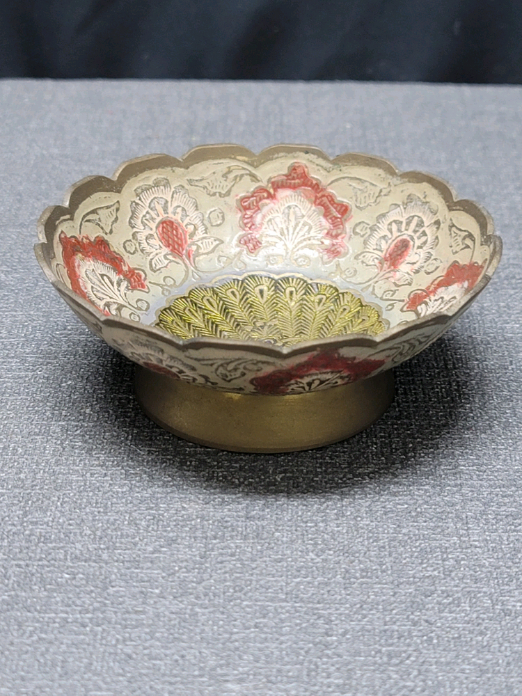 황동 공작문 굽접시 이미지