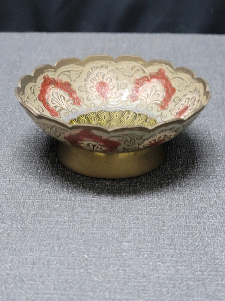 황동 공작문 굽접시 이미지