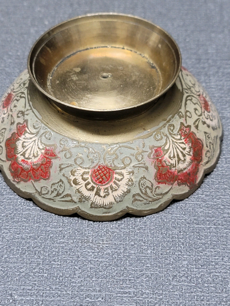 황동 공작문 굽접시 이미지