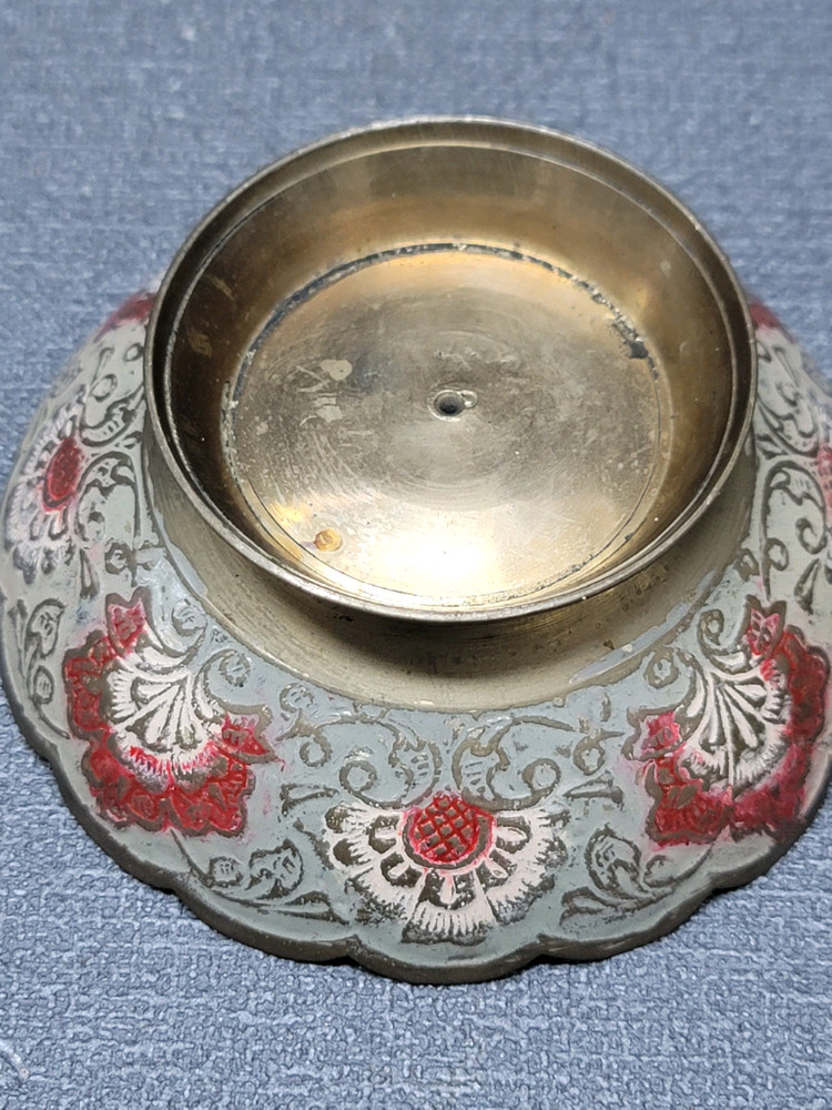 황동 공작문 굽접시 이미지