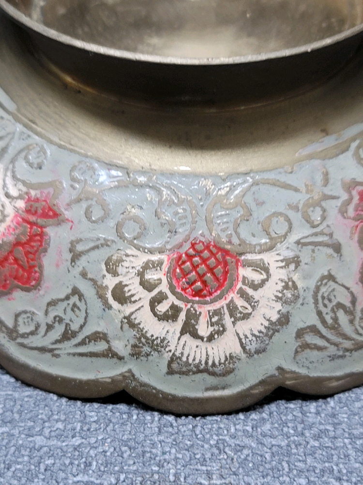 황동 공작문 굽접시 이미지