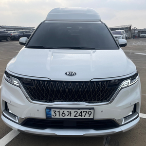 카니발 4세대 가솔린 7인승 하이리무진시그니처 21년 07월 60484km 완전무사고 이미지