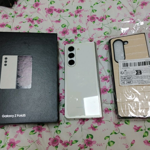 S급 ㅡ 갤럭시 Z폴드5 256GB + 새케이스 이미지