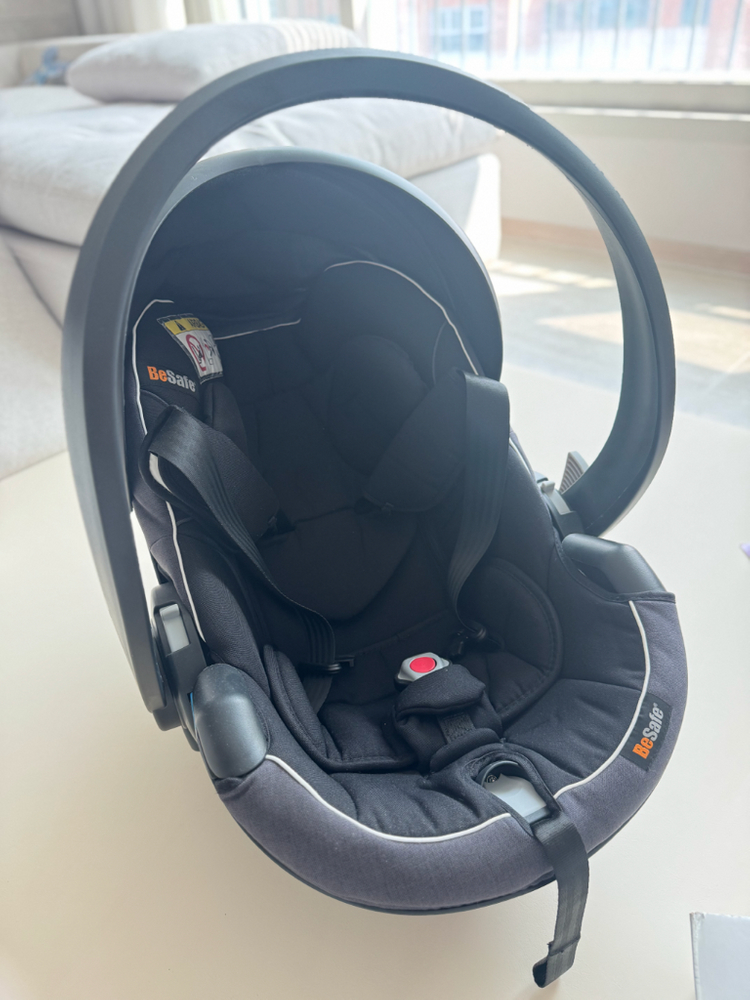 비세이프 이지고 바구니 카시트 + 스토케 어댑터 (스토케 트레블 시스템) 이미지