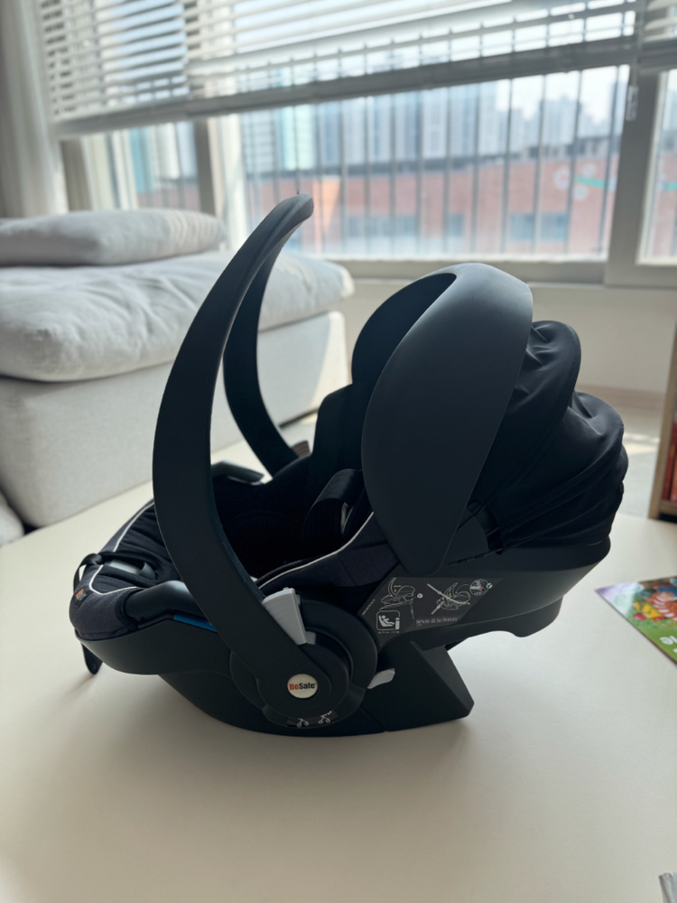 비세이프 이지고 바구니 카시트 + 스토케 어댑터 (스토케 트레블 시스템) 이미지