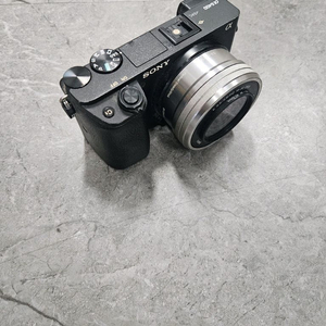 소니a6400 미러리스 카메라 + 18-55mm 렌즈 세트 이미지